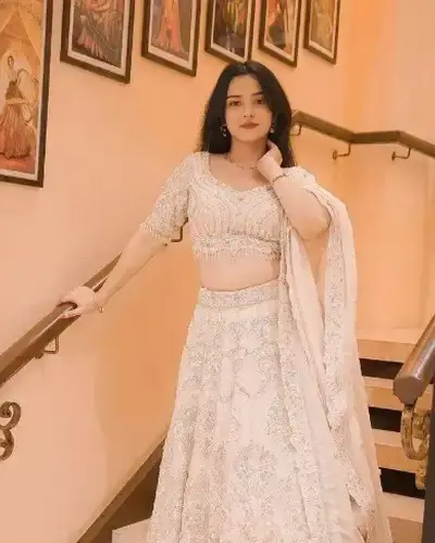 Escort Kajalgaon